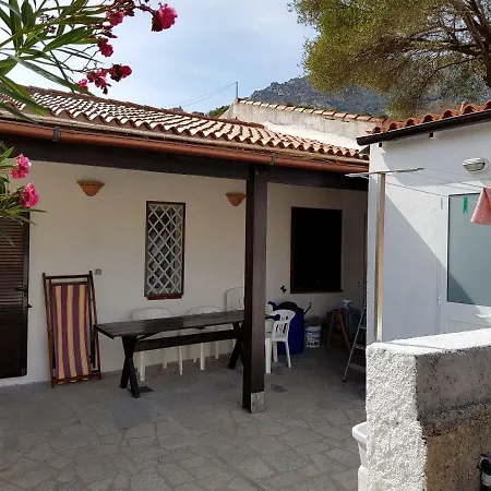 Dom wakacyjny Casa In Macchia Mediterranea Olbia